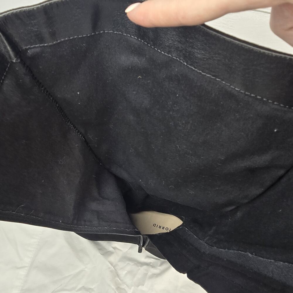 Torrid Knee High Boots Black Faux Suede Size 8.5 WW Wide Calf Block Heel - Picture 10 of 12
